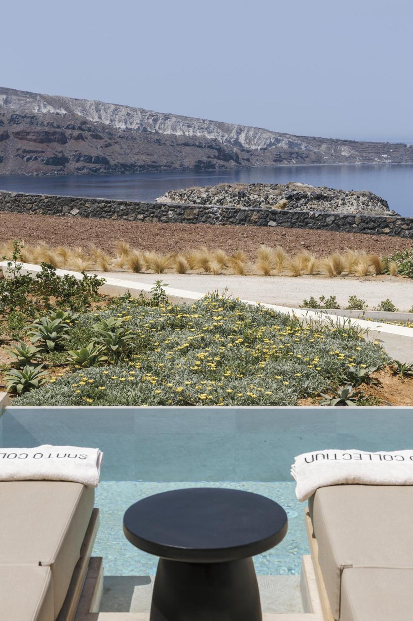 Santo Mine Oia Suites Exterior photo